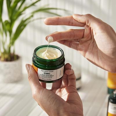 The Body Shop Vitamin C Glow Boosting Intense Moisturiser 50 ml - Face Moisturizers