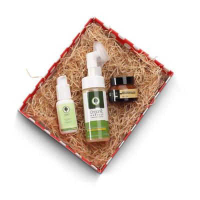 Organic Harvest Gift Kit Premium Beauty Gift Set For Women/Girls (Skin Whitening Kit) 250 gm - Facial Kits