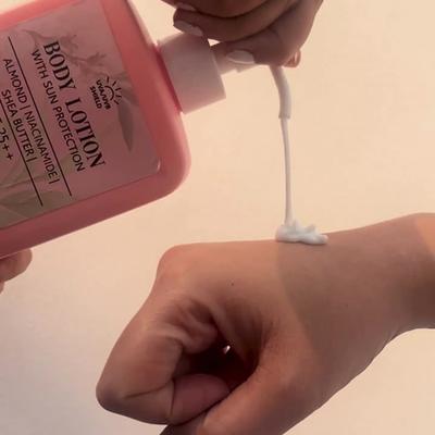 House of Beauty Deep Moisture Body Lotion with Sunscreen SPF 25+ with Niacin & Shea Butter 400ml - Body Sunscreen