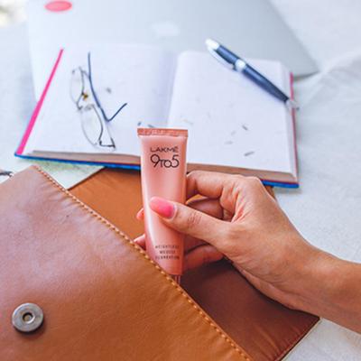 Lakme 9to5 Powerplay Mousse Foundation Mini, Rose Ivory, 9 gm - Foundation