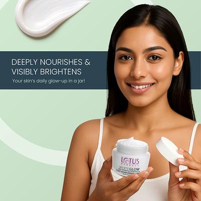 Lotus Herbals Whiteglow Skin Whitening & Brightening Deep Moisturising Creme Spf 20 Pa+++ 60 Gm - Face Sunscreen