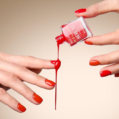 Swiss Beauty Select Here To Stay Nail Enamel With High Gloss Finish Metallic Gold 12 ml - Nail Polish