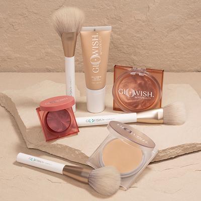 Huda Beauty Glowish Luminous Pressed Powder Brush 1's - Face Brush