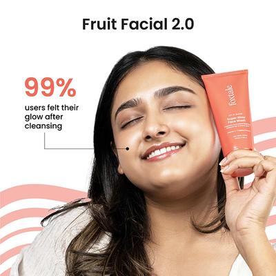 Foxtale Super Glow Face Wash, Reduces Tan, Boosts Glow 100 ml - Face Wash & Cleansers