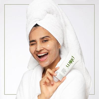 Plum Green Tea Gentle Revival Face Scrub 75 Gm - Face Scrubs