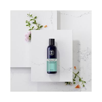 Neal'S Yard Remedies Geranium and Orange Shower Gel 200 ml - Shower Gels & Body Wash