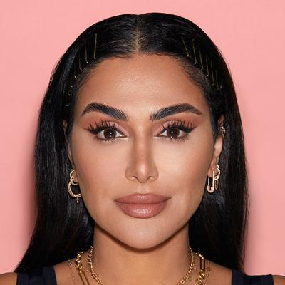 Huda Beauty Easy Bake And Snatch Pressed Brightening And Setting Powder Pound Cake 8.5gm - Compact Powder