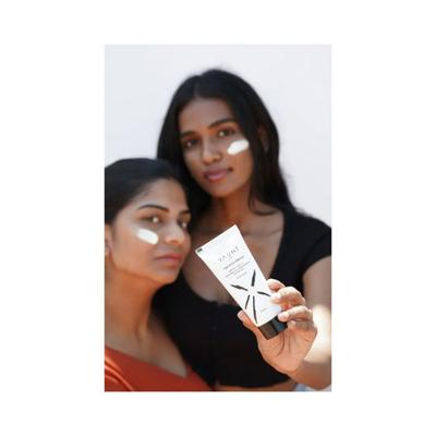 Vaunt Hybrid Sun Defence 50 gm - Face Sunscreen