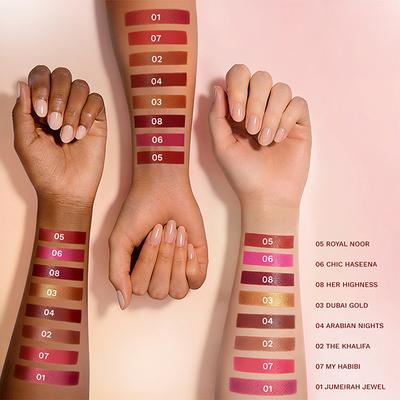 Pilgrim Glitter Lipstick Chic Haseena-06 Luxurious 3-D Glitter Formula With Matte Finish pink 4.2 g - Lipsticks