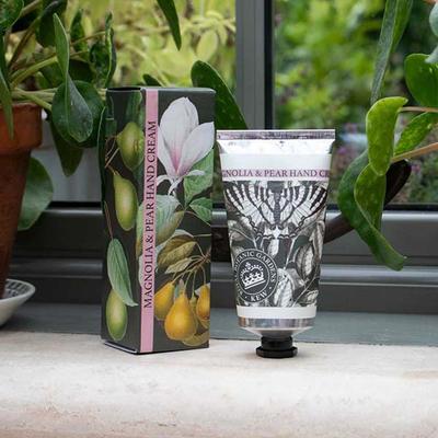 The English Soap Company - Royal Botanic Gardens, Kew - Magnolia And Pear Hand Cream 75 ml - Lotions & Creams