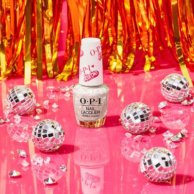 O.P.I Nail Lacquer Every Night is Girls Night 15 ml - Nail Polish