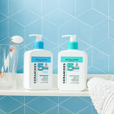 Makeup Revolution Skincare Ceramides Smoothing Cleanser 236 ml - Face Wash & Cleansers