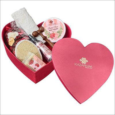 Kazarmaa Romantic rose heart gift set 1000 gm - Facial Kits