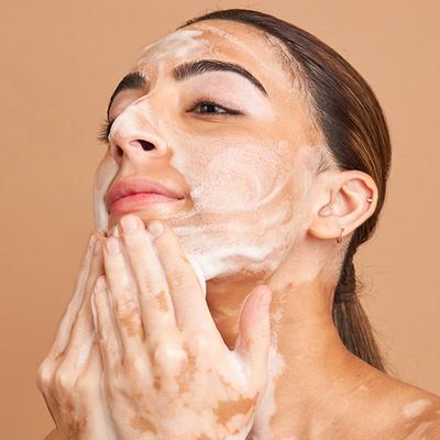 Indulgeo Essentials Cera Cleanse Activs - Ceramide Foaming Face Wash , 50 ml - Face Washes