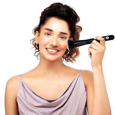 Sugar Cosmetics Blend Trend Foundation Brush - 052 Kabuki 1's - Foundation