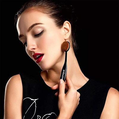Majestique Oval Foundation Makeup Brush FC24 1's - Face Brush
