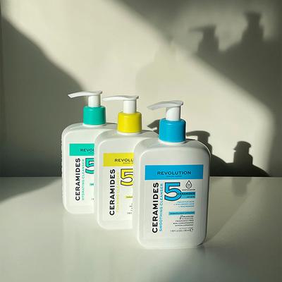 Makeup Revolution Skincare Ceramides Smoothing Cleanser 236 ml - Face Wash & Cleansers