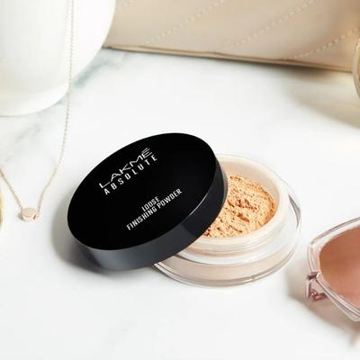 Lakme Absolute Loose Finishing Powder Almond 8 gm - Loose Powder