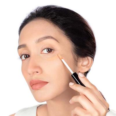 Lakme Absolute White Intense Liquid Concealer Golden Medium 5.4 Ml - Concealer