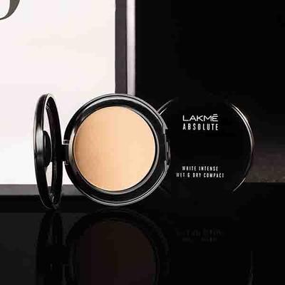 Lakme Xtraordin-airy Compact, 2 In 1 Compact + Foundation, Lightweight, SPF 17 03 Golden Sand, 9 gm - Compact Powder