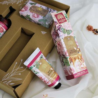 The English Soap Company - Anniversary Rose and Peony Hand and Body Gift Set 1's - Shower Gels & Body Wash