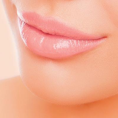 Vaseline Lip Care Total Moisture for chapped lips and dry skin 10 gm - Lip Balms