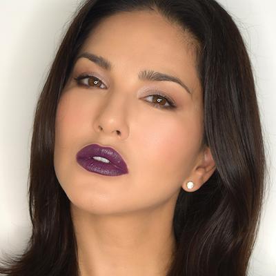 Star Struck By Sunny Leone Intense Matte Lipstick - Wine 4.2 gm - Lipsticks