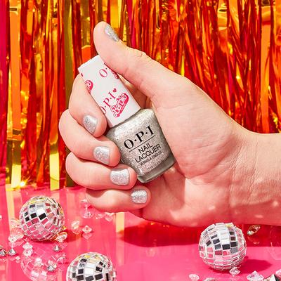 O.P.I Nail Lacquer Every Night is Girls Night 15 ml - Nail Polish