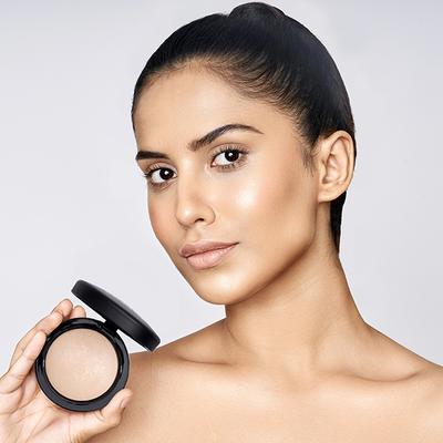 Europe Girl Skinfinish Compact -80 10 gm - Compact Powder