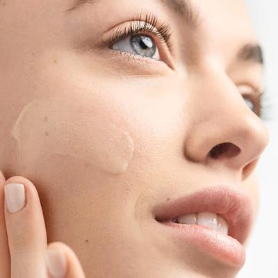 Clinique Dramatically Different Moisturizing Lotion With Pump 125 ml - Face Moisturizers