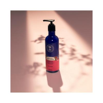 Neal'S Yard Remedies Wild Rose Body Lotion 200 ml - Lotions & Creams