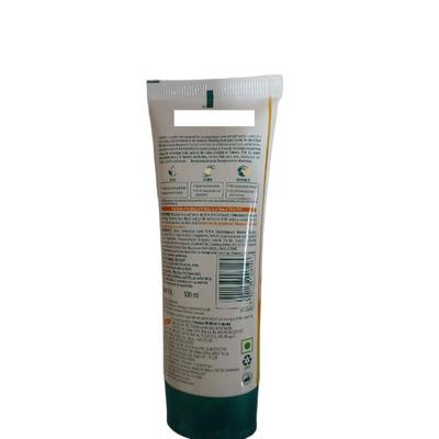Himalaya Dark Spot Clearing Turmeric Face Wash 100 ml - Face Washes
