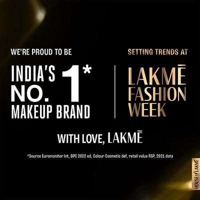 Lakme FOREVER MATTE FOUNDATION for Superior Coverage, Vit E, lightweight & water-resist Shell, 27ml - Foundation