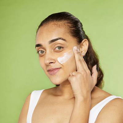 FAE Beauty SPF Juice with SPF 50+ PA++++ Sunscreen Formula, Hydrates Skin & Protects Broad Spectrum For All Skin Types 100 ml - Face Sunscreen