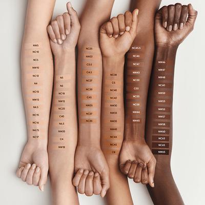 M.A.C Studio Fix Fluid SPF 15 Foundation NC 35 Kaizen 30 ml - Foundation