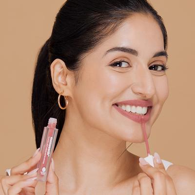 Mamaearth Feather Light Liquid Matte Lipstick with Coconut & Vitamin E for 16-Hour Long Stay (Weightless & Non-Drying) - 04 Nude Rose 3.5 ml - Lipsticks