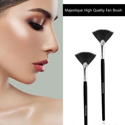 Majestique Brushes Fan Mask Brush For Face 1's - Face Brush