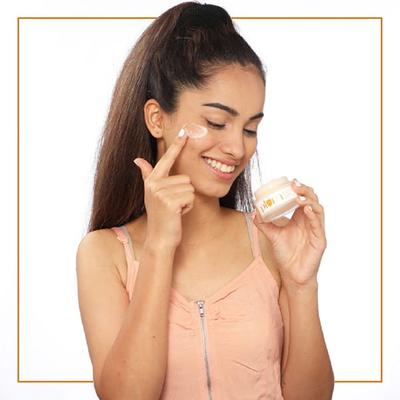 Plum Chamomile & White Tea Plush Night Souffle 50 Gm - Night Cream