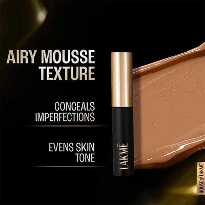 Lakme Xtraordin-airy Mattreal Mousse Concealer, conceals dark circles, even skin tone, Caramel, 9 gm - Concealer