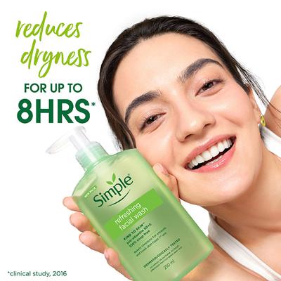 Simple Refreshing Facial Wash, 100% Soap-Free Perfect for Sensitive Skin 250 ml - Face Wash & Cleansers