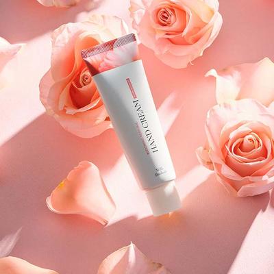 Milk Baobab Blooming Perfume Hand Cream Flora Bouquet 50 g - Lotions & Creams