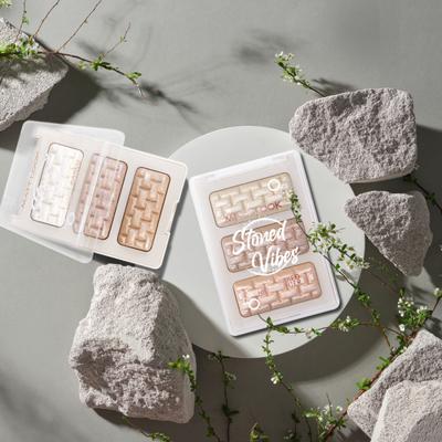 Matt Look Stoned Vibes Baked Highlighter Palette With Highly Pigmented & Lightweight Colors, My valentine-03 25.8 gm - Highlighters & Illuminators