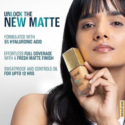 Lakme 9To5 Hya Matte Foundation + Hyaluronic Acid Warm Sand 25 ml - Foundation