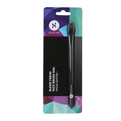 Sugar Cosmetics Blend Trend Face Brush - 006 Highlighter 1's - Highlighters & Illuminators