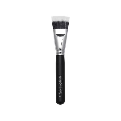 Europe Girl Brushes -65 No Brush 34 gm - Face Brush
