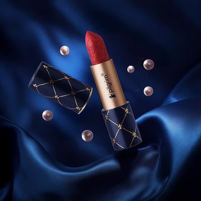 Pilgrim Oh So Creme Lightweight Pigmented Bullet Lipstick Jolie Pink -12 4 g - Lipsticks