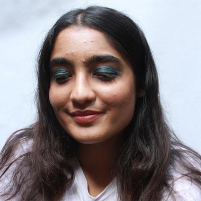 DISGUISE Satin Smooth Eyeshadow Squares, Satin Teal Peacock 215 4.5 gm - Eyeshadow, Bases & Primers