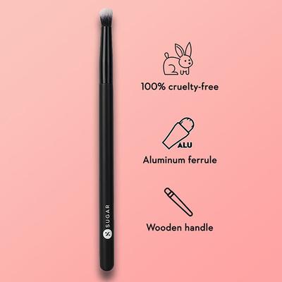 SUGAR Cosmetics Blend Trend Eyeshadow Brush - 042 Round 18 gm - Eye Brush