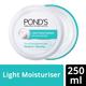 Pond's Light Moisturiser 250 ml - Face Moisturizers