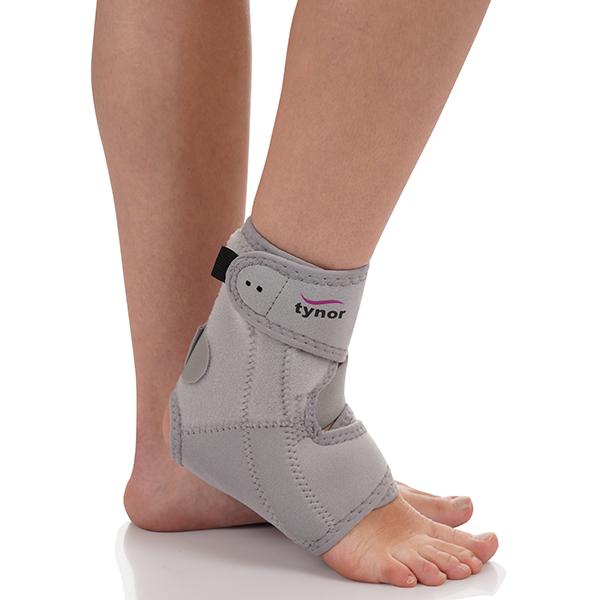 Netmeds | Tynor Ankle Support (Neoprene) (One Size) (J 12)